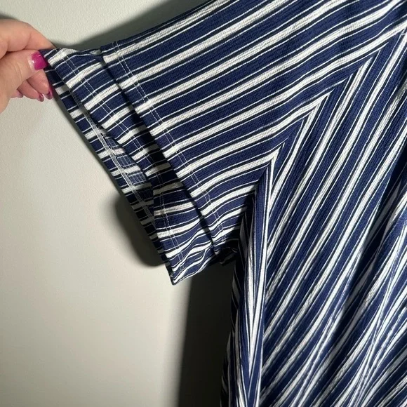Croft & Barrow Navy White Striped Top 1X - Picture 5 of 6